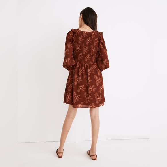 MADEWELL Lucie V-Neck Smocked Mini Dress in Letterpress Floral - Picture 3 of 10